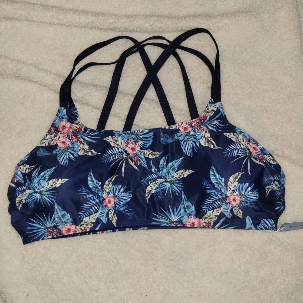 NWT Bikini top 18w tropical
